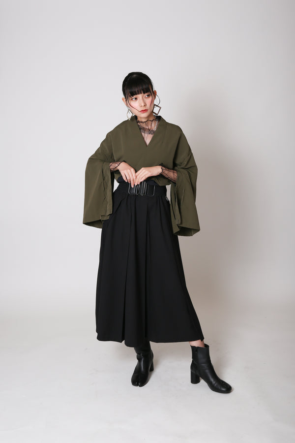 トップス × ハカマ