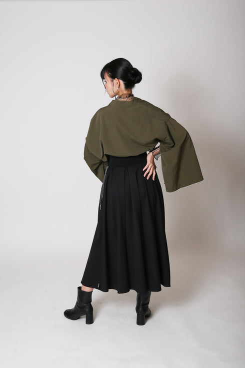 トップス × ハカマ