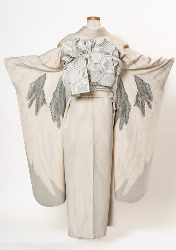 2027年1月成人式【振袖】鶴娘 薄墨 × 【袋帯】亀甲向鶴紋雪花尽 雪